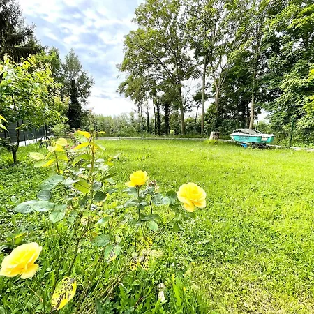 A Sur Oise Villa